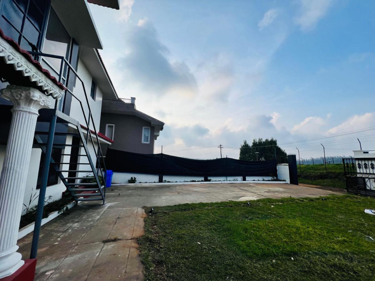 Teyt Castle Villa Ooty Luaran gambar